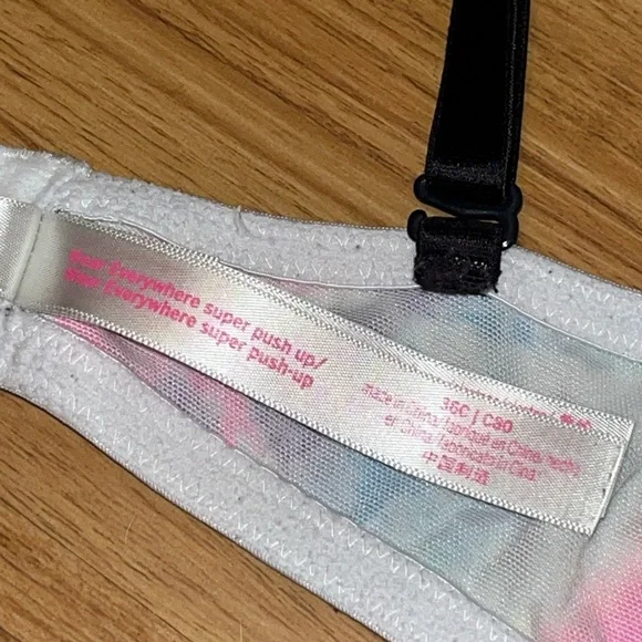 Lot of 5 Victoria's Secret Pink and Multicolor Bra Collection PreOwned - Picture 8 of 16